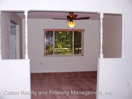 Building Photo - 779 N Hollywood Cir