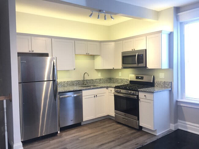 Newly remodeled kitchen - 2709 W Main St