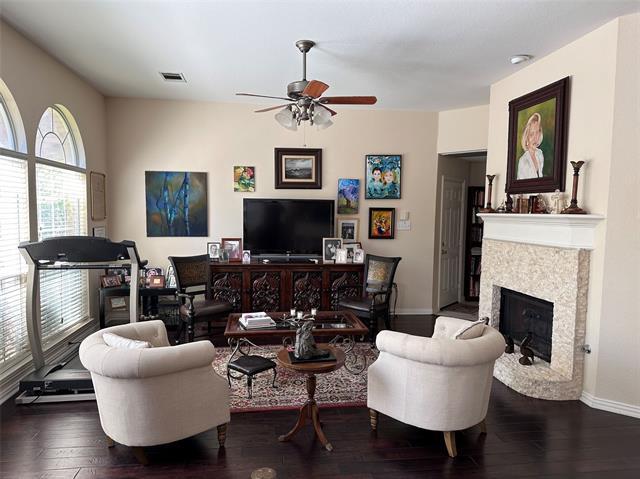 Building Photo - 4600 Hinton Dr