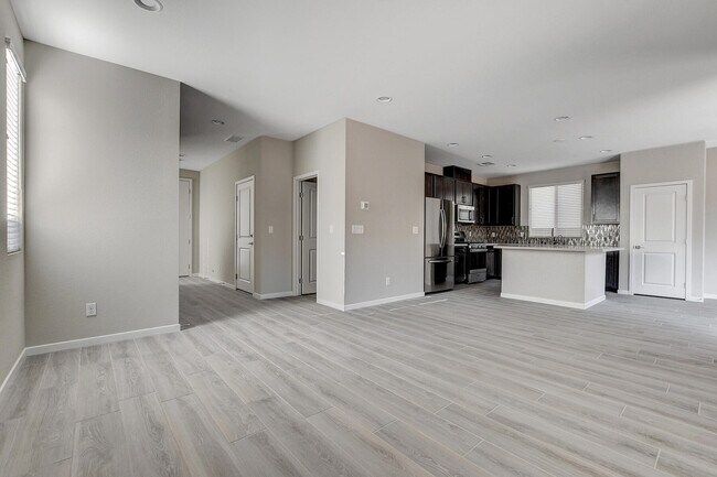 Building Photo - 9655 Sunstone Sparkle Ave