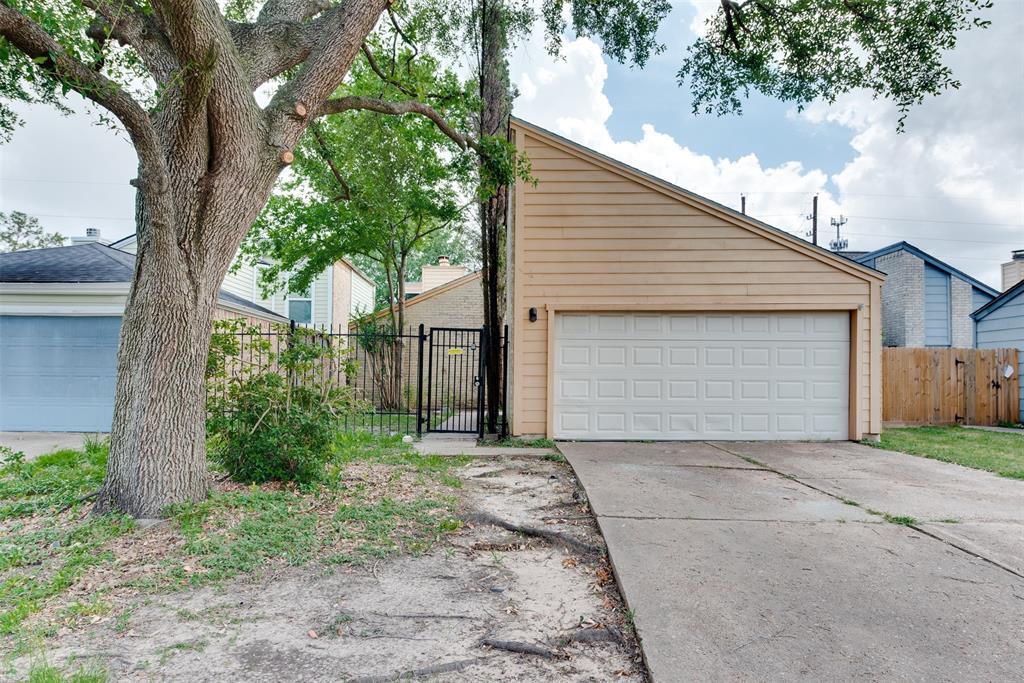 Foto principal - 11922 Lakewood W Dr