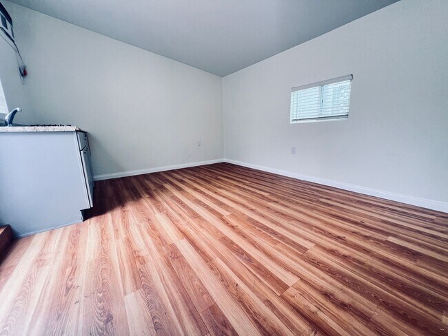 Building Photo - Escondido Historic Neighborhood Studio for...
