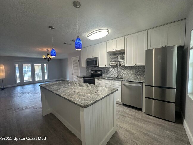Building Photo - 1047 Small Ct