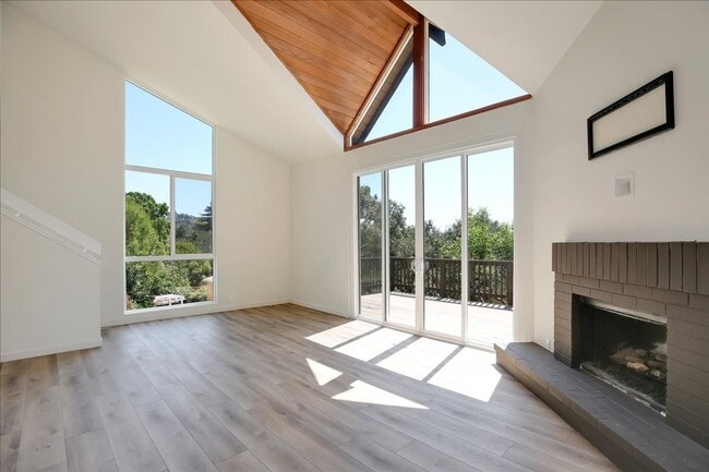 Building Photo - 827 Cheltenham Rd