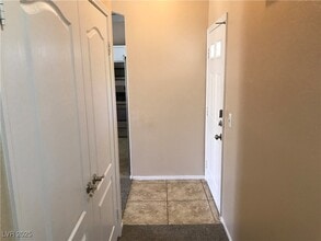 Building Photo - 1900 N Torrey Pines Dr