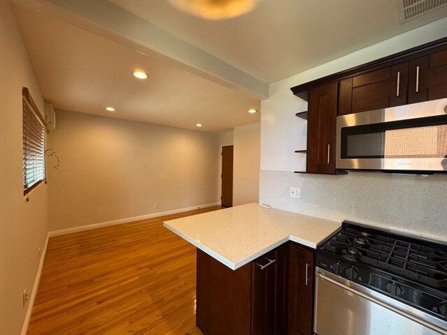 Foto del edificio - 5567 Inglewood Blvd