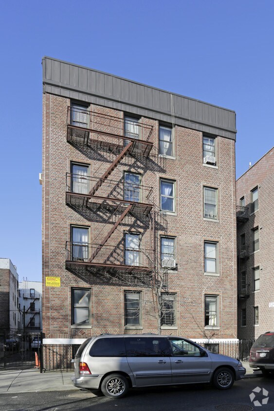 Building Photo - 3242 41st St