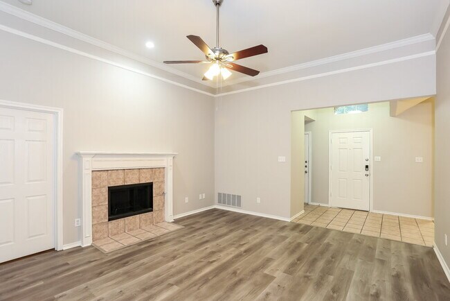 Building Photo - 5628 Indian Hill Dr