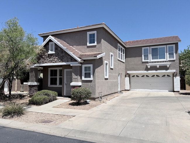 Building Photo - 3028 W Cavalry Dr