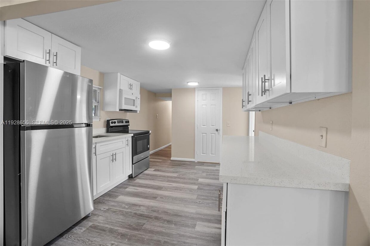 Foto principal - 212 SW 11th St