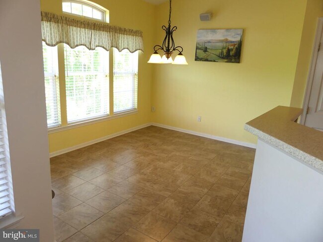 Foto del edificio - 207 Kings Crossing Cir