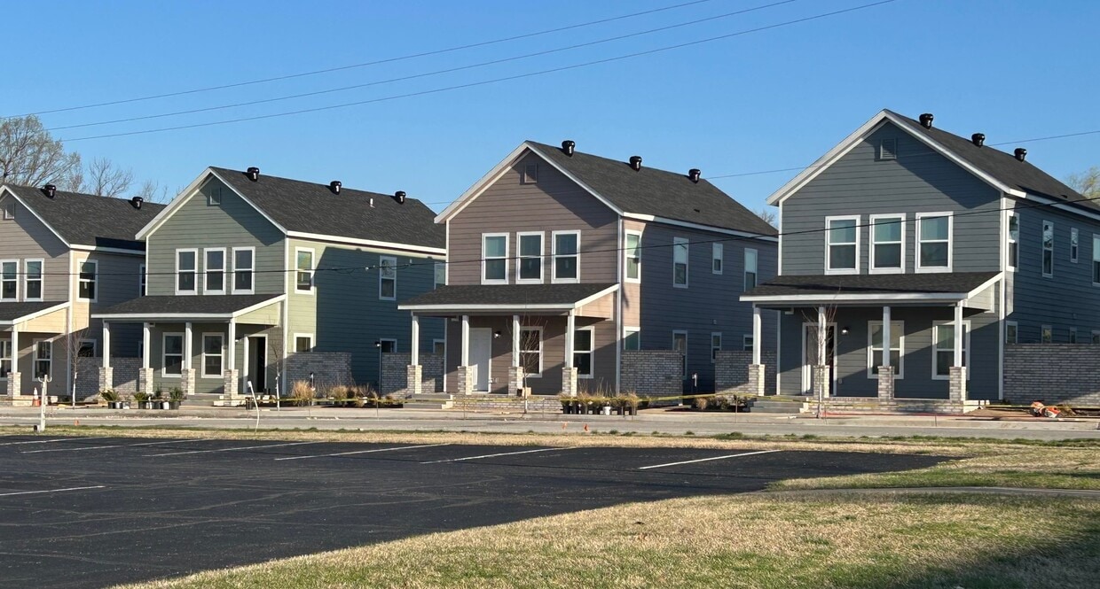 Photo - 700 E Johnson Ave (Springdale, AR)