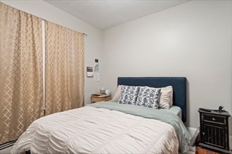 Building Photo - 194 Emerson St