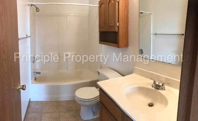 Building Photo - 1401 W Covington Ct