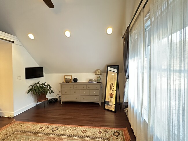 Foto del edificio - 7 Jackson Hill Rd