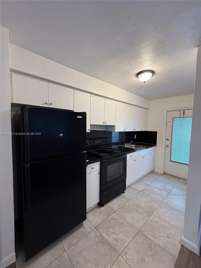 Foto del edificio - 16890 NE 21st Ave