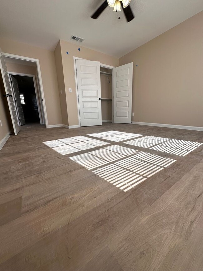 Foto del edificio - 1806 Teston Ln