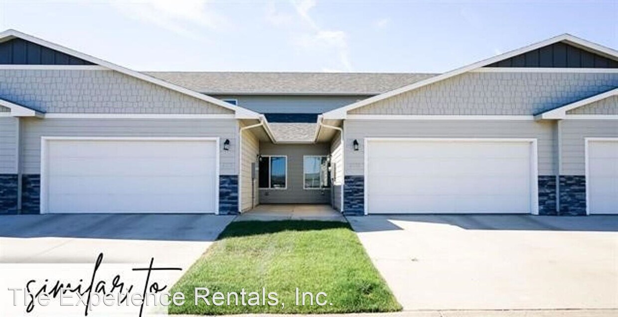 Foto principal - 3 br, 2.5 bath House - 2315 E Copalis Pl