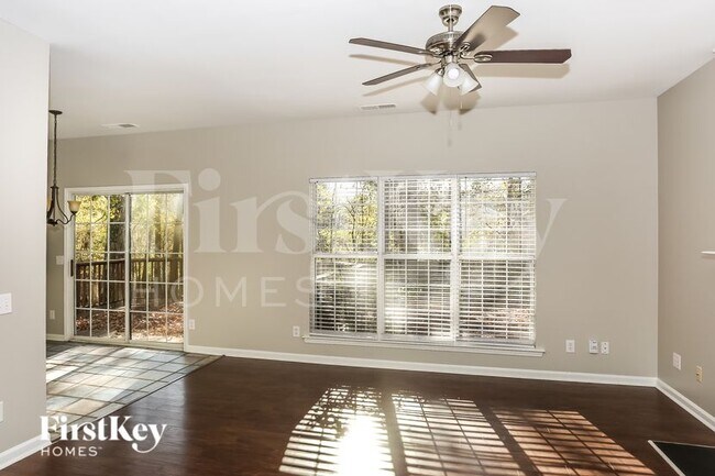 Foto del edificio - 6728 Allness Glen Ln