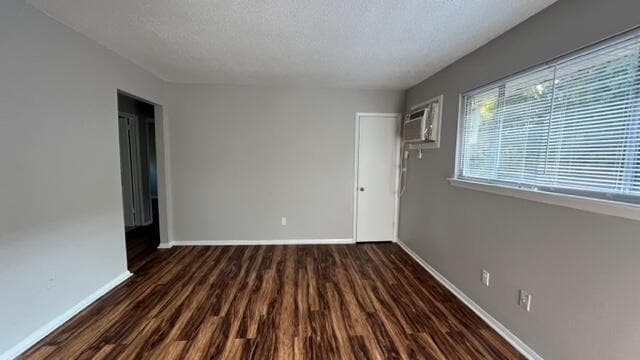 Foto del edificio - 210 Hendricks Blvd