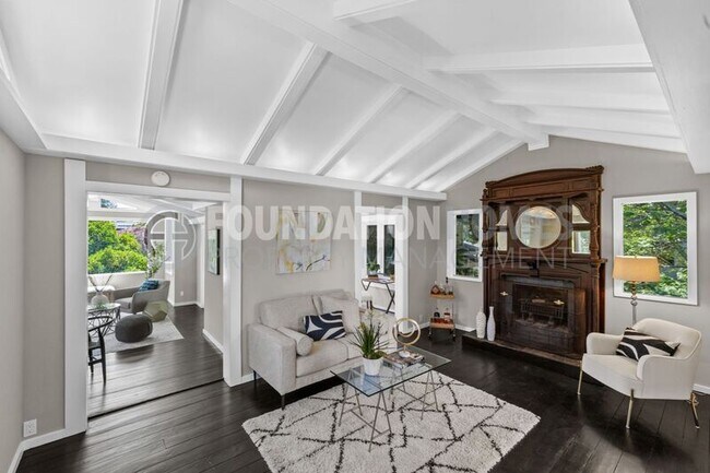 Foto del edificio - 32 Parkwood St