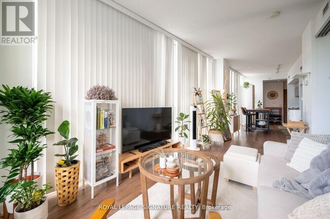 Building Photo - 75-675 Queens Wharf Rd