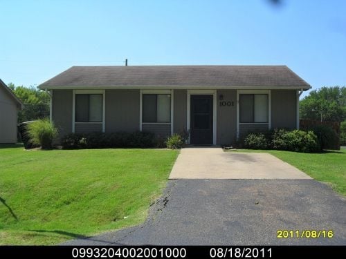 Foto principal - 1001 SW Gerald Ln