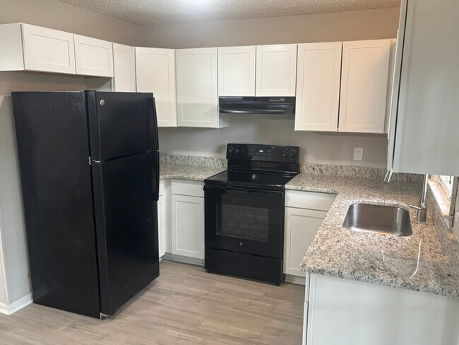 Foto del edificio - 3110 Delia Ln NW