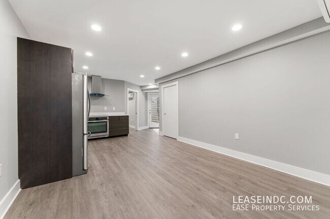 Foto del edificio - 2421 1st St NW