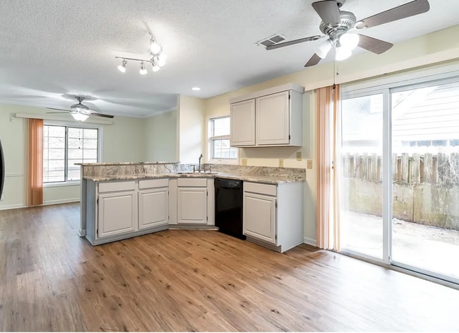 Building Photo - 1254 Watercrest Cir