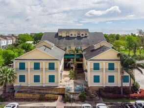 Building Photo - 811 Bradford Ave