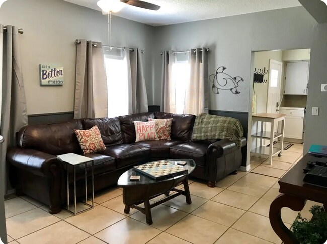 Foto del edificio - 313 Faulkner St