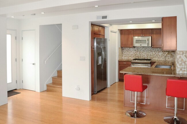 Foto del edificio - 33 Crescent Avenue, Unit 33