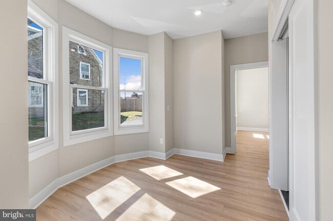 Building Photo - 6712 Ridge Ave