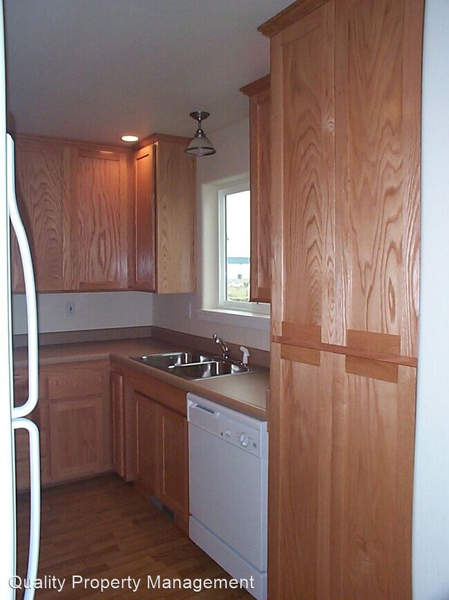 Foto del edificio - 2665 Paloma Ave