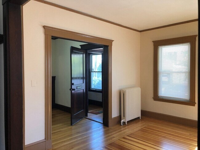 Foto del edificio - 94 Langdon Ave