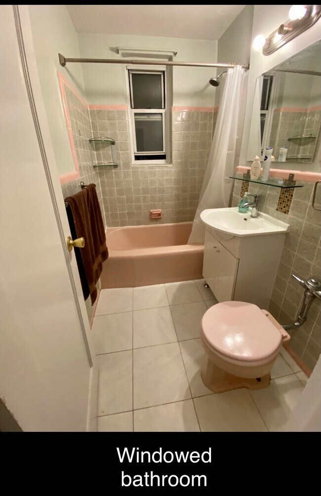 Studio - 6565 Wetherole St