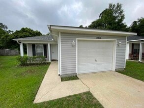 Building Photo - 10340 Chinaberry Ct