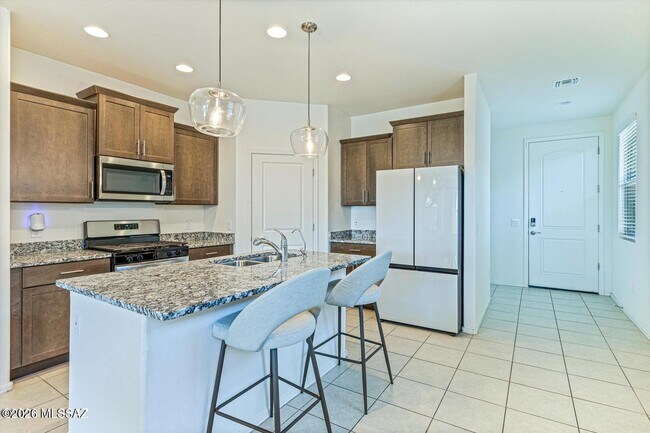 Building Photo - 11296 S Weismann Dr