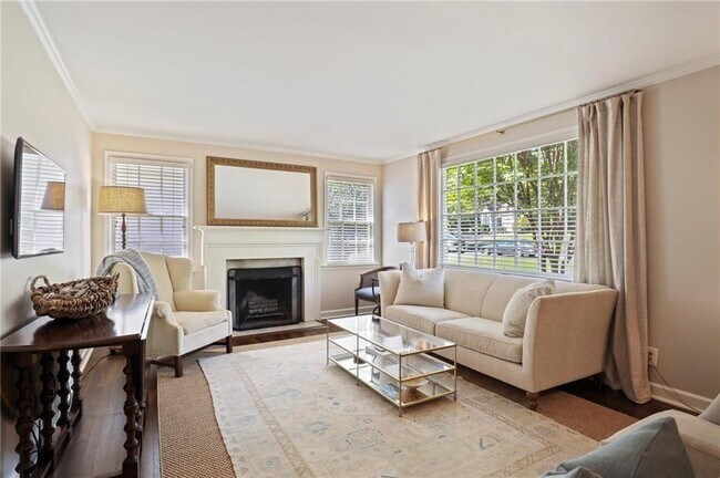 Foto del edificio - 1825 Colland Dr NW
