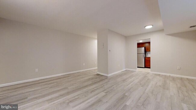 Building Photo - 3222 S 28th St