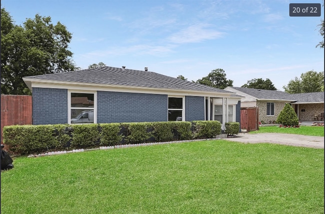 Building Photo - 10913 Joaquin Dr