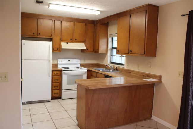 Building Photo - 2502 Jason Dr
