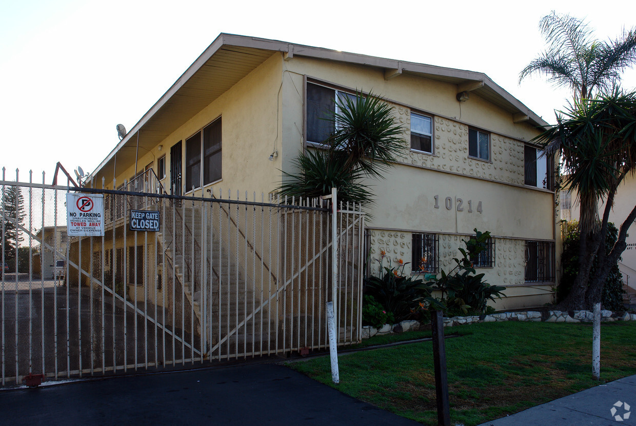 Primary Photo - 10212-10214 Felton Ave