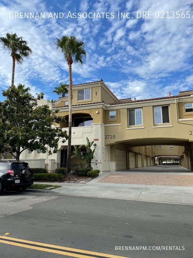 Foto principal - 3bd/3.5ba Corner Unit Condo for Rent in Li...