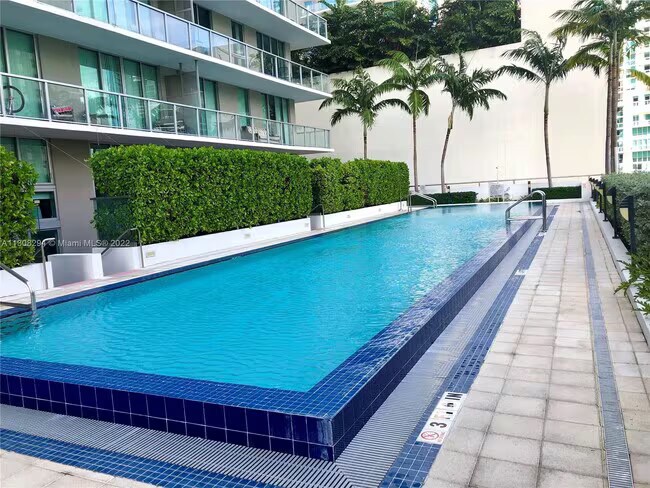 Foto del edificio - 79 SW 12th St