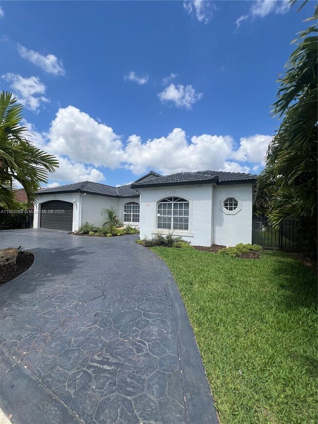 Foto del edificio - 2682 SW 139th Pl