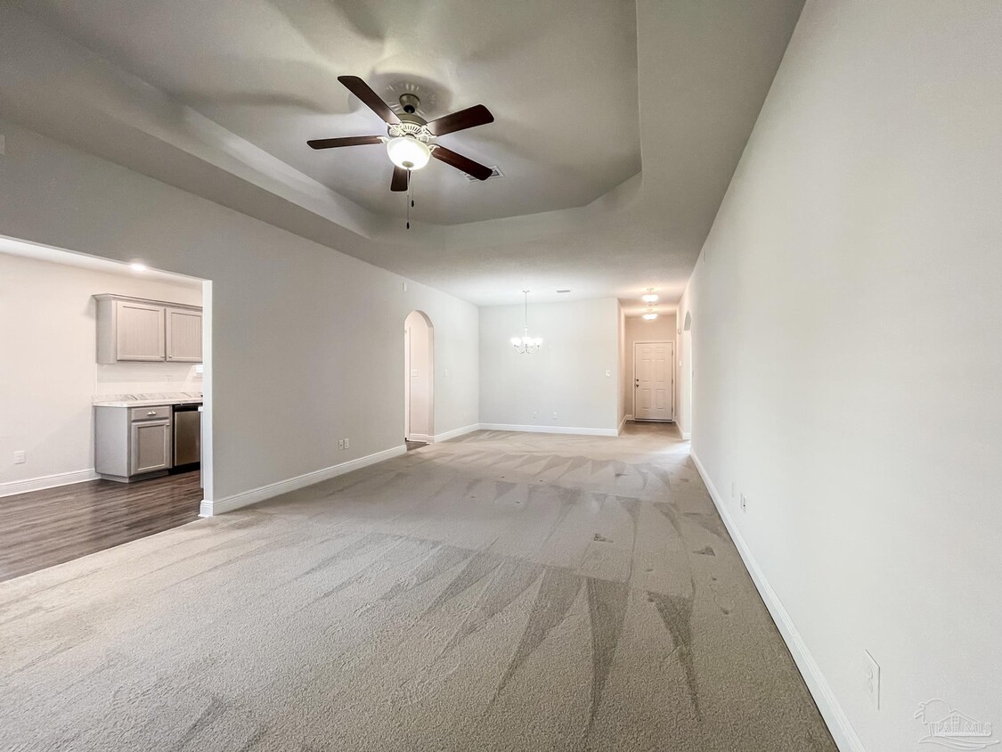 Primary Photo - 12390 Pinfish Rd