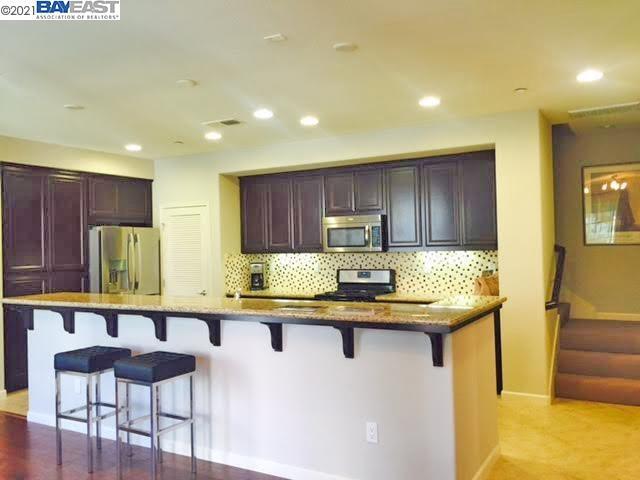 Building Photo - 4831 Perugia St