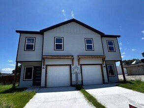 Building Photo - 2705 Hemphill St
